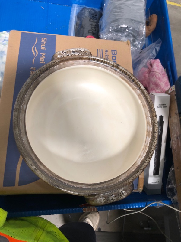 Photo 1 of (no lid) Pot Microwave & Oven Safe(2.2 Quarts)