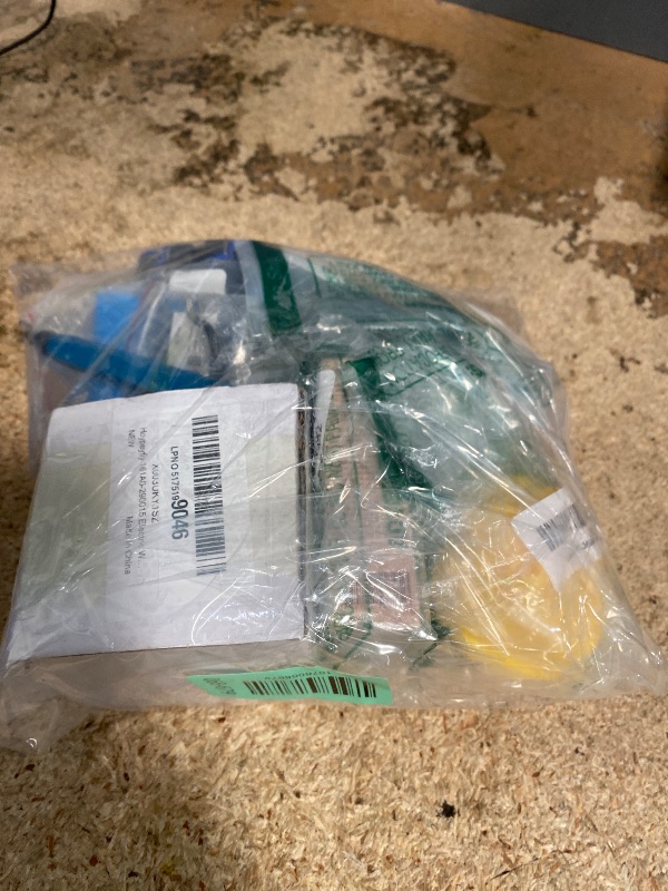 Photo 1 of 10 PIECES MISCELLANEOUS ITEMS 
