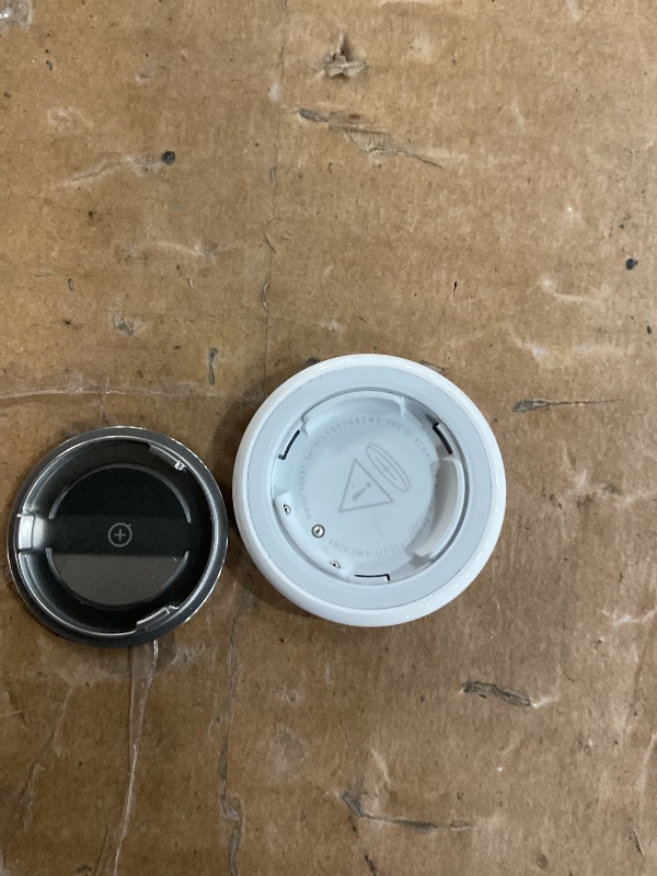 Photo 1 of ***NO BATTERY***Apple AirTag (2nd Generation): Tracker for Keychain, Wallet, and More; Locator with Sound; Simple One-Tap Setup with iPhone or iPad; Key Finder with up to 1.5X Precision Finding Range