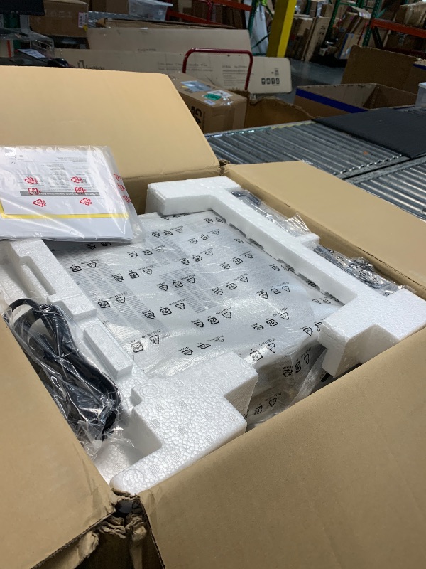 Photo 1 of ***MISSING PARTS***n
Yamaha Audio Yamaha R-N2000A Hi-Fi Network Receiver with Streaming, Phono and DAC – SilverQW44