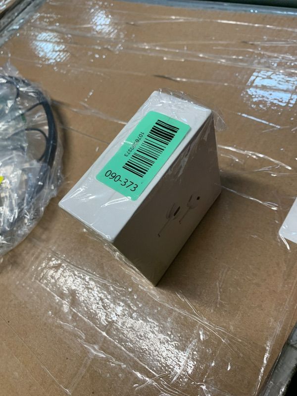 Photo 1 of ***FACTORY SEALED***Apple AirPods Pro (2nd Generation) with MagSafe Charging Case (USB-C) (Renewed Premium)