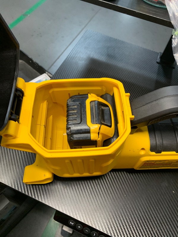 Photo 1 of ***BATTERY IS CRACKED BUT ITEM WAS TEATED WITH BATTERY AND WAS FUNCTIONAL***

DEWALT 20V MAX Transfer Pump, 10 GPM, Powerful and Lightweight, Profesional Grade Versatility, Bare Tool Only (DCE050B)