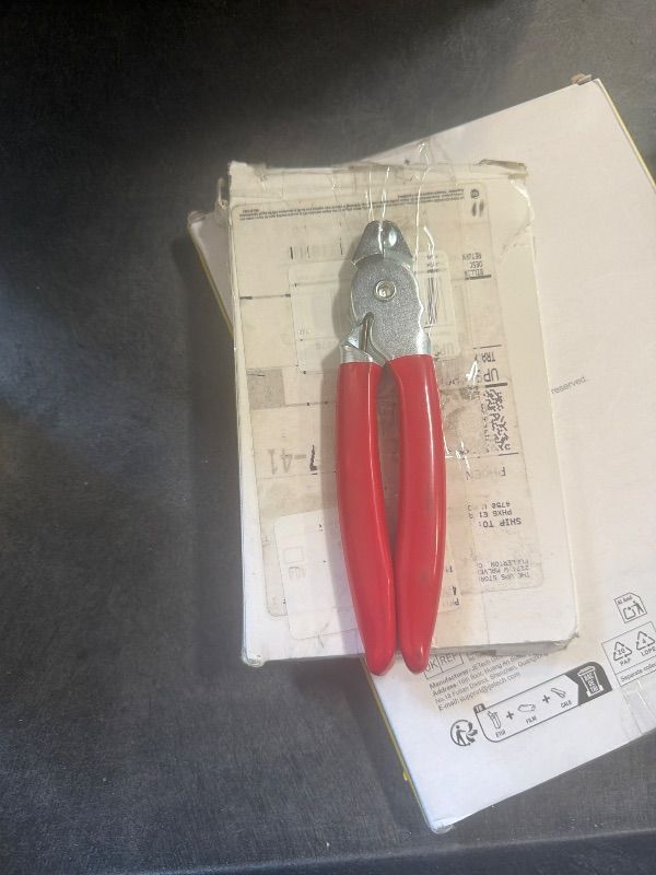 Photo 1 of ****MISSIING THE RINGS*****INKNOTE 270 Pcs of 3 Sizes Galvanized Hog Rings Assortment Kit and One Piece Professional Pliers Widely for Bungee Animal Pet Cages Bagging Meat and Sausage Casing Fencing Furniture Upholstery