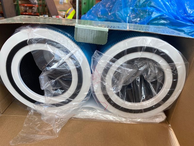 Photo 1 of ***SIMILAR ITEM*** Levoit Core 200S-P Air Purifier Genuine Replacement Filter, AHAM VERIFIDE, Supports HEPA Sleep Mode, High-Efficiency Activated Carbon, Removes Smoke, Odors, Allergens, Core 200S-RF, 2 Pack