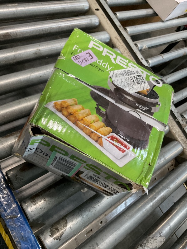 Photo 1 of ****MISSING LID****Presto 05420 FryDaddy Electric Deep Fryer,Black