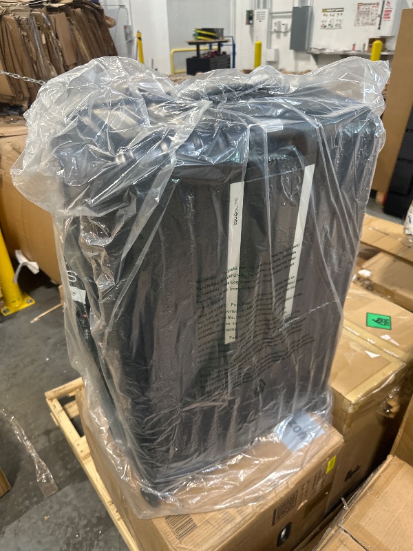 Photo 1 of *MAJOR DAMAGE*
Samsonite UpLIFT X-Large Checked Hardside Luggage with Spinner Wheels - Airline-Approved, TSA Lock, Adjustable Handle System - Polycarbonate Hard Suitcase for Ultra Lightweight Travel - Phantom Black