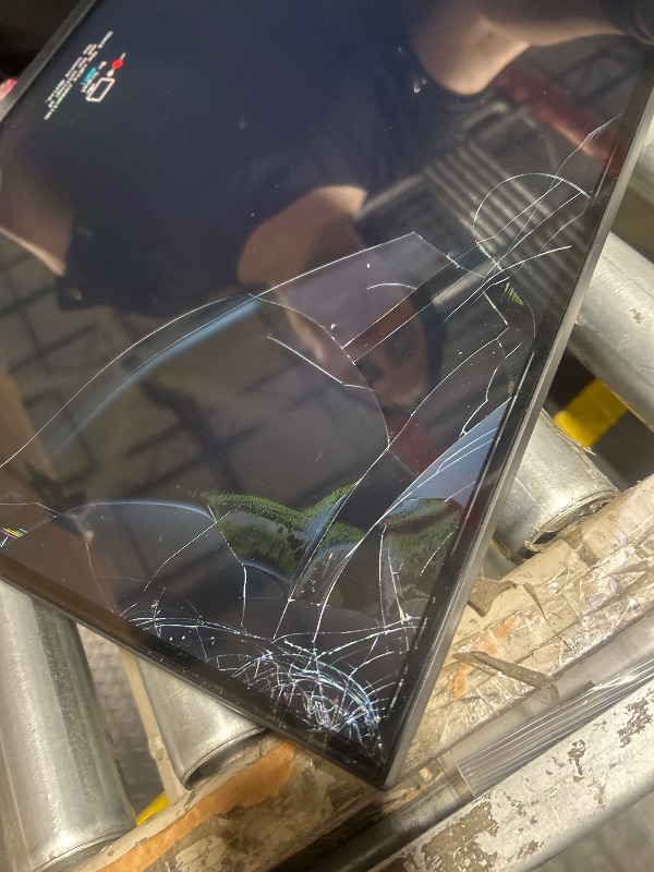 Photo 1 of ****BROKEN****
SAMSUNG 34" ViewFinity S50GC Series Ultra-WQHD Monitor, 100Hz, 5ms, HDR10, AMD FreeSync, Eye Care, Borderless Design, PIP, PBP, LS34C502GANXZA, 2023, Black