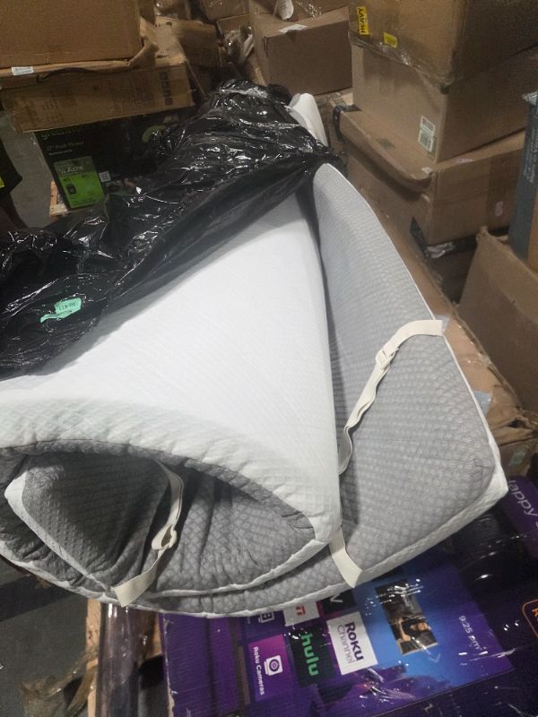 Photo 1 of ***UPDATED 6/20*** mattress topper queen