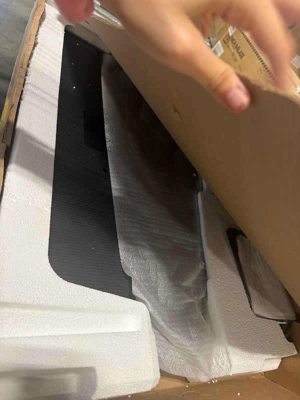 Photo 1 of ***CRACKED SCREEN FINAL SALE/ NO RETURN *** SAMSUNG 32-Inch Class Full HD F6000 Smart TV (2025 Model) HDR, Object Tracking Sound Lite, Knox Security, One UI Tizen, Smart TV