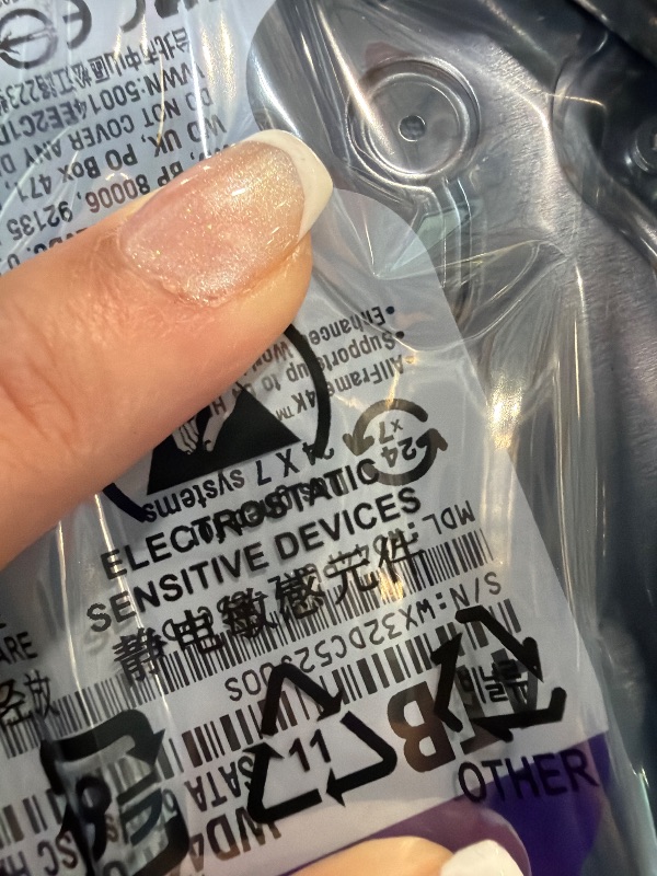 Photo 1 of **UNTESTED**
Western Digital 4TB WD Purple Surveillance Internal Hard Drive HDD - SATA 6 Gb/s, 128 MB Cache, 3.5" - WD44PURZ