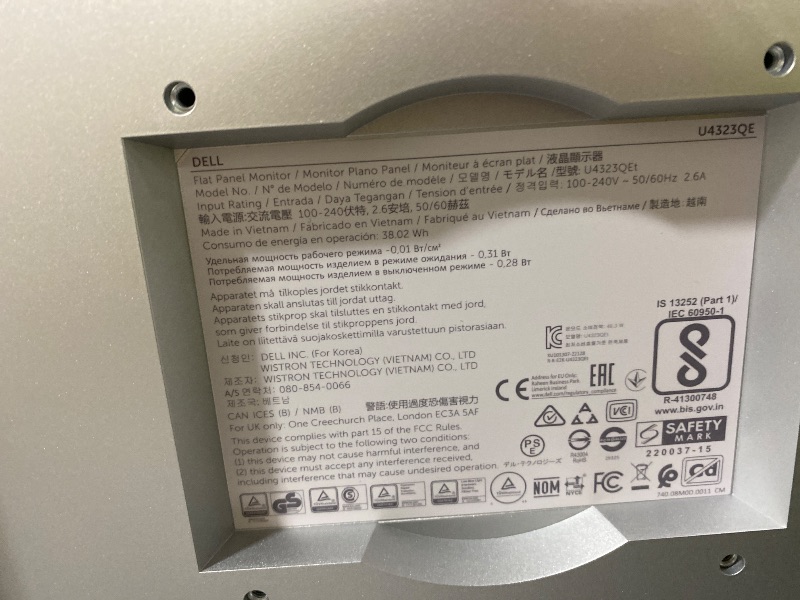 Photo 1 of Dell UltraSharp 43 4K USB-C Hub Monitor - U4323QE