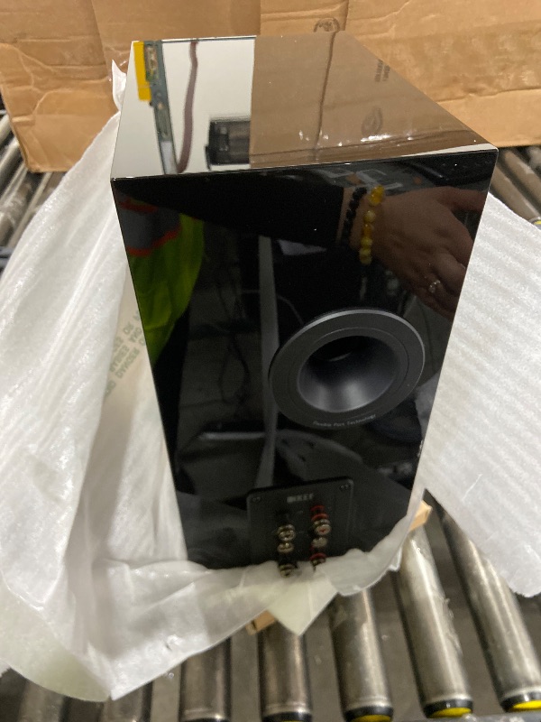 Photo 1 of KEF R3 Meta (Black Gloss, Pair)