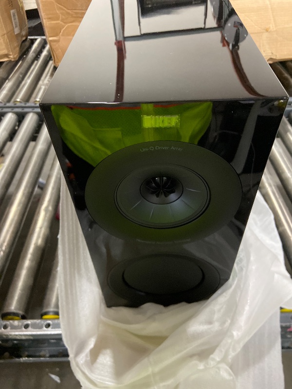 Photo 1 of KEF R3 Meta (Black Gloss, Pair)