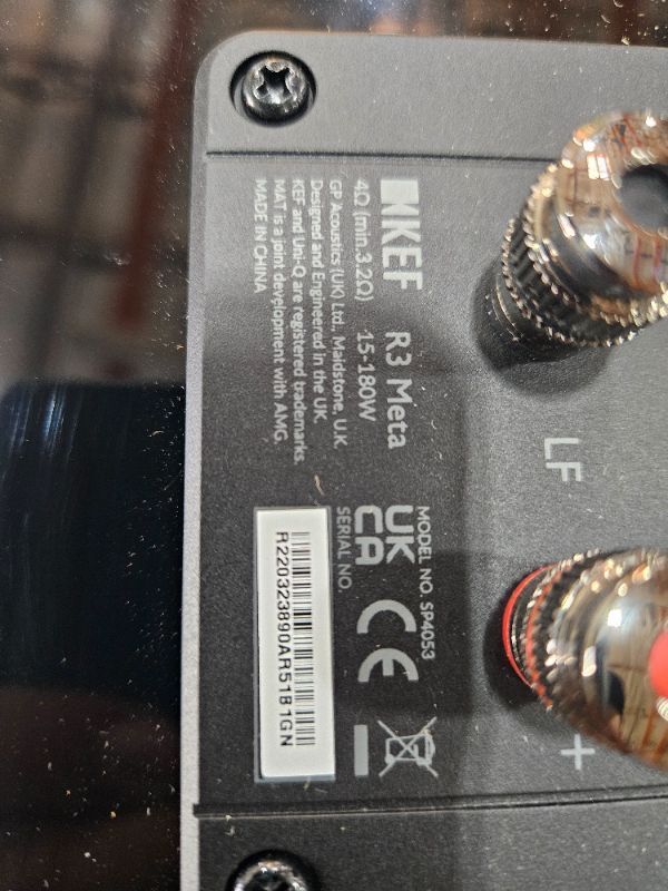 Photo 5 of ***MISSING PARTS**

(MINOR DAMAGE, FOR PARTS_)KEF R3 Meta sPEAKERS(Black Gloss)