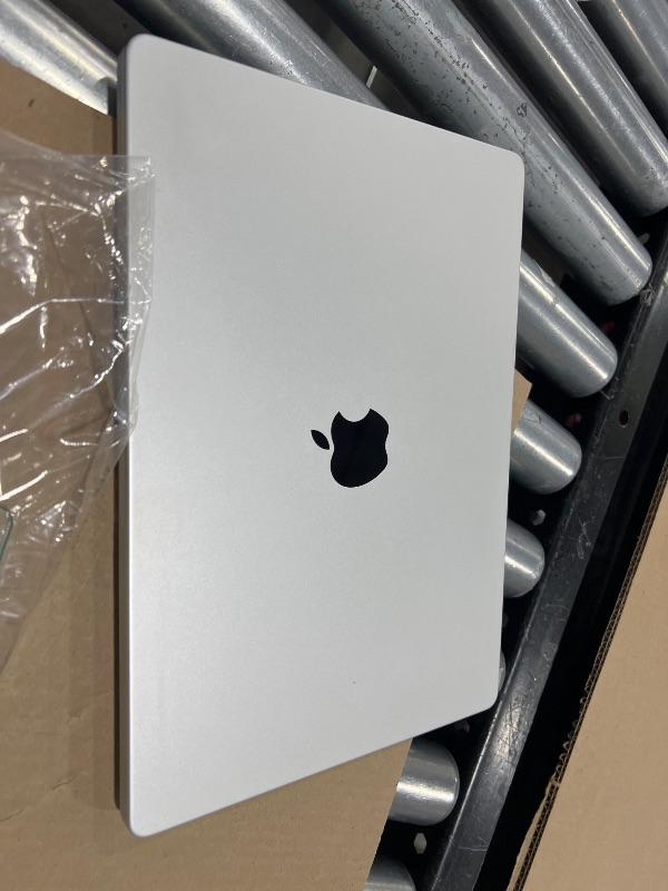 Photo 1 of Apple 2025 MacBook Pro Laptop with Apple M5 chip with 10?core CPU and 10?core GPU: Built for AI, 14.2-inch Liquid Retina XDR Display, 16GB Unified Memory, 512GB SSD Storage; Silver