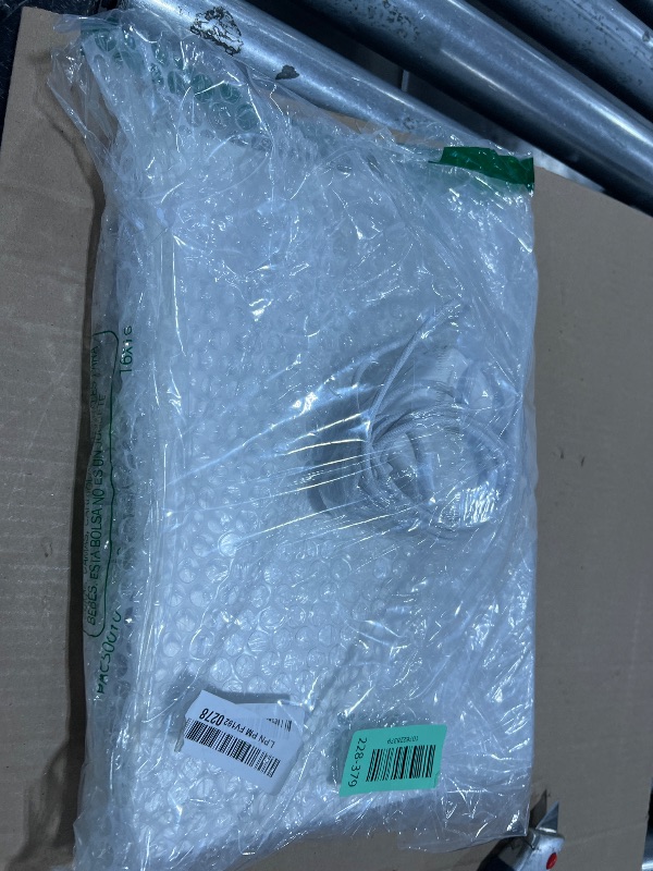 Photo 1 of Apple 2025 MacBook Pro Laptop with Apple M5 chip with 10?core CPU and 10?core GPU: Built for AI, 14.2-inch Liquid Retina XDR Display, 16GB Unified Memory, 512GB SSD Storage; Silver