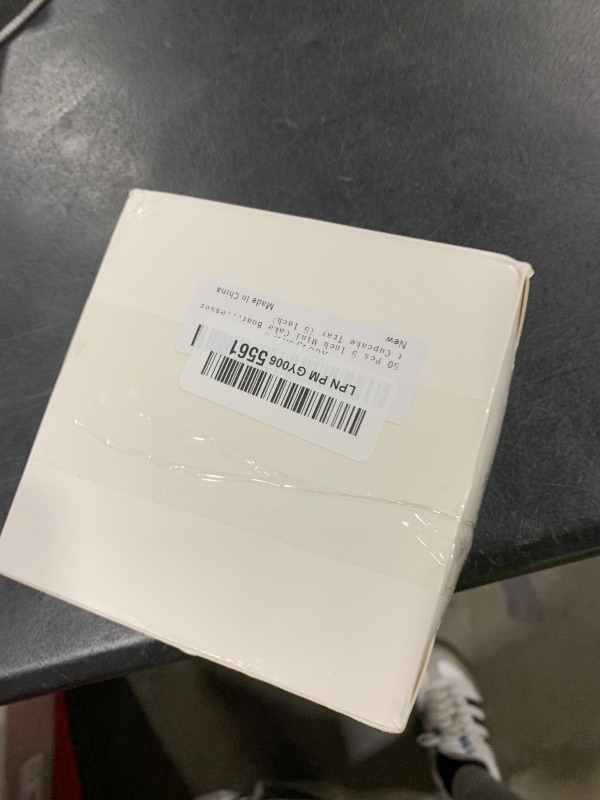 Photo 1 of 50 Pcs 5 Inch Mini Cake Boards Round Golden Mousse Cake Boards Disposable Cardboard Plate Round Coated Cakeboard for Kitchen Baking Caking Pizza Dessert Cupcake Tray (5 Inch)