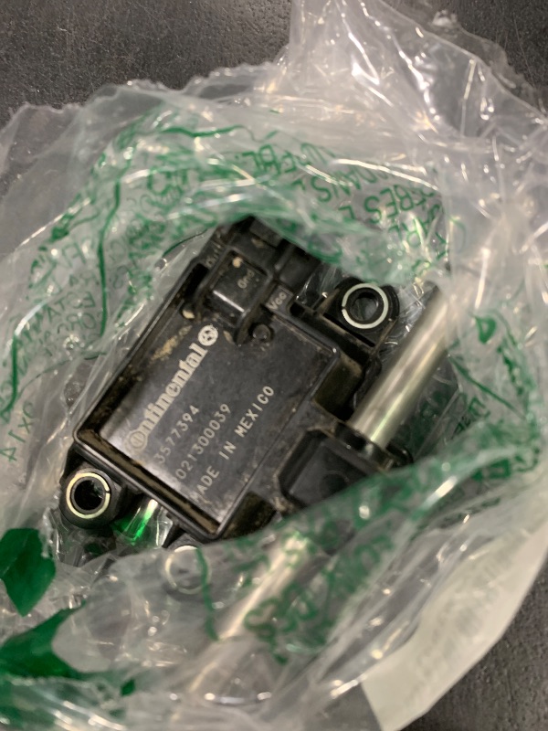 Photo 1 of GM Genuine Parts 13577394 Flex Fuel Sensor with Mounting Tabs