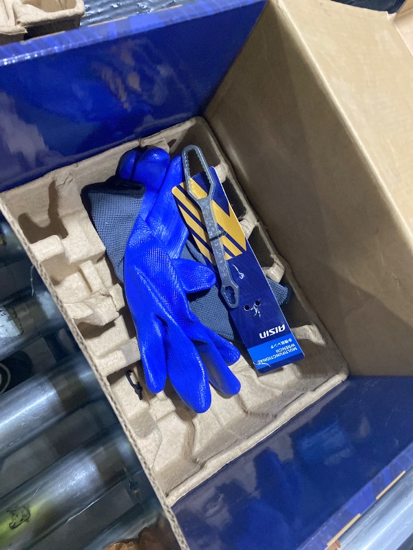 Photo 1 of AISIN AFTERMARKET ACCGM-00530 Air Conditioner AC Compressor - Compatible with Chevrolet Silverado GMC Sierra 2500/3500 HD 2015-2023, Silverado 4500/5500 2019-2020 - 6.6L