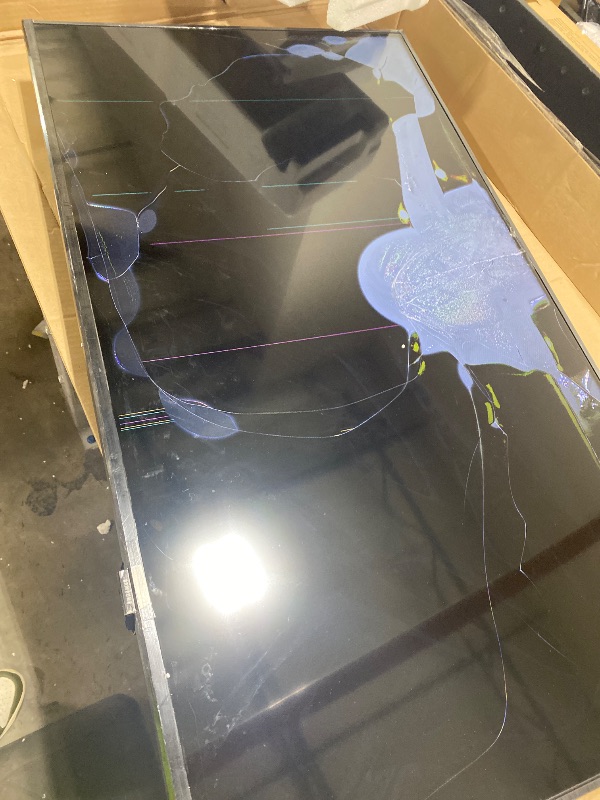 Photo 1 of SAMSUNG 40-Inch Class Full HD F6000 Smart TV (2025 Model) HDR, Object Tracking Sound Lite, Knox Security, One UI Tizen, Smart TV ( for parts only)