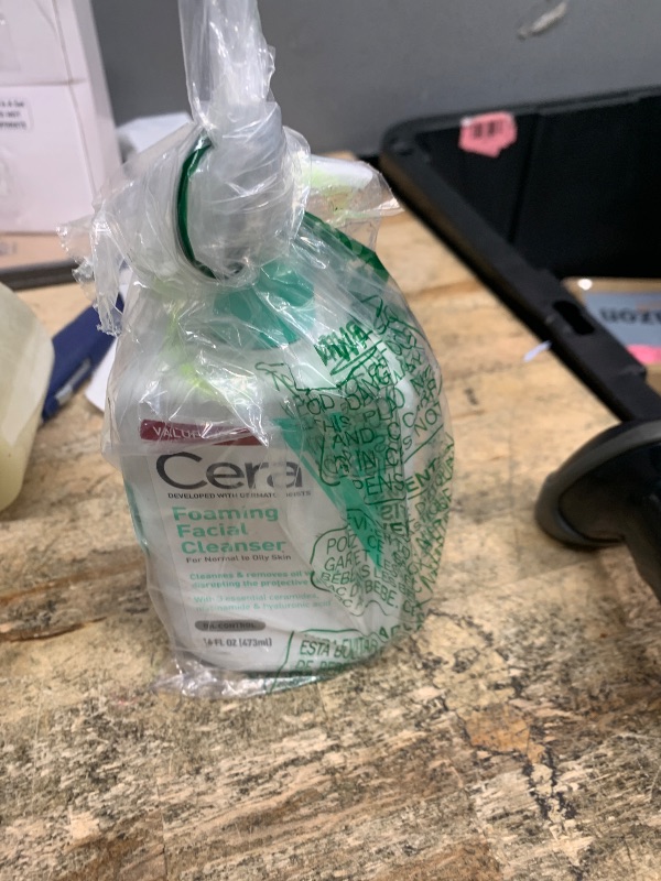 Photo 1 of ** CHECK COMMENTS**    CeraVe Foaming Facial Cleanser, Daily Face Wash for Oily Skin, Hyaluronic Acid + Ceramides + Niacinamide, Fragrance Free, Non-Drying Oil Control Face Wash, 16 Fluid Ounces
