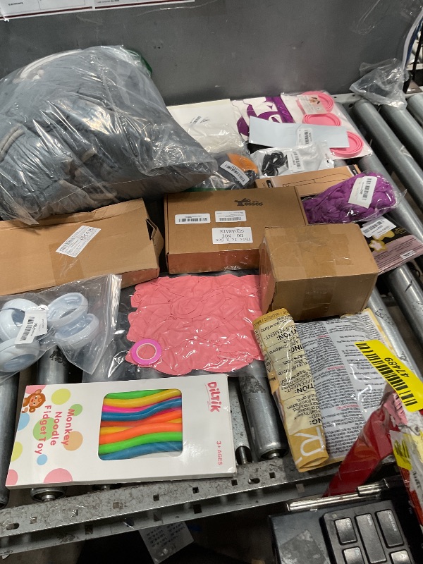 Photo 1 of ** SOLD AS IS BUNDLE OF MISCELLANEOUS AND SORTED GOODS **