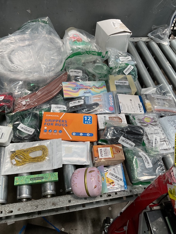 Photo 1 of ** SOLD AS IS BUNDLE OF MISCELLANEOUS AND SORTED GOODS **