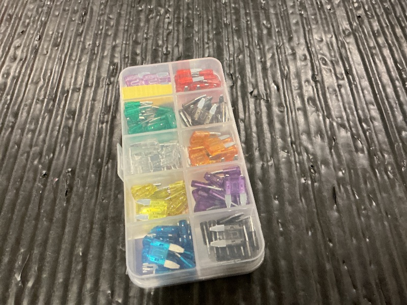Photo 1 of 120pcs Car Fuses Kit, Mini Car Fuse Assortment Kit with 1 Puller, Mini Blade Fuses Automotive for Car, RV, Truck, Marine, Motorcycle, Auto Accessories(2A/3A/5A/7.5A/10A/15A/20A/25A/30A/35A)