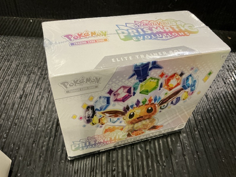 Photo 1 of Pokemon TCG: Scarlet & Violet—Prismatic Evolutions Elite Trainer Box