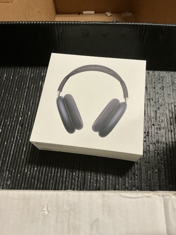 Photo 1 of Apple AirPods Max 2 Wireless Over-Ear Headphones, Active Noise Cancellation, Adaptive Audio, Personalized Spatial Audio, Live Translation, Bluetooth Headphones for iPhone – Midnight