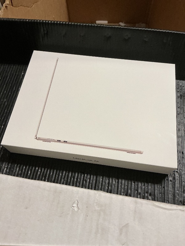 Photo 1 of Apple 2026 MacBook Air 15-inch Laptop with M5 chip: Built for AI, 15.3-inch Liquid Retina Display, 16GB Unified Memory, 512GB SSD, 12MP Center Stage Camera, Touch ID, Wi-Fi 7; Starlight