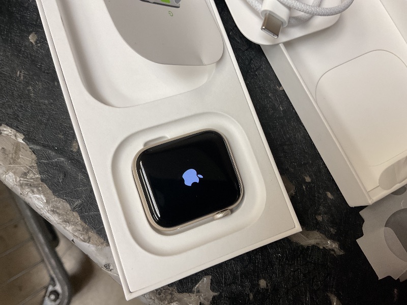 Photo 1 of Apple Watch SE 3 [GPS 40mm] Smartwatch with Starlight Aluminum Case with Starlight Sport Band - S/M. Fitness and Sleep Trackers, Heart Rate Monitor, Always-On Display, Water Resistant