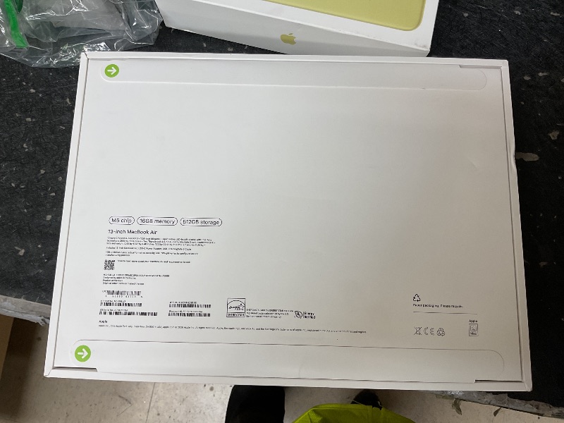 Photo 1 of Apple 2026 MacBook Air 13-inch Laptop with M5 chip: Built for AI, 13.6-inch Liquid Retina Display, 16GB Unified Memory, 512GB SSD, 12MP Center Stage Camera, Touch ID, Wi-Fi 7; Silver