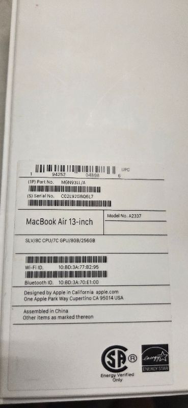 Photo 1 of 2020 Apple MacBook Air Laptop: Apple M1 Chip, 13” Retina Display, 8GB RAM, 256GB SSD Storage, Backlit Keyboard, FaceTime HD Camera, Touch ID. Works with iPhone/iPad; Silver