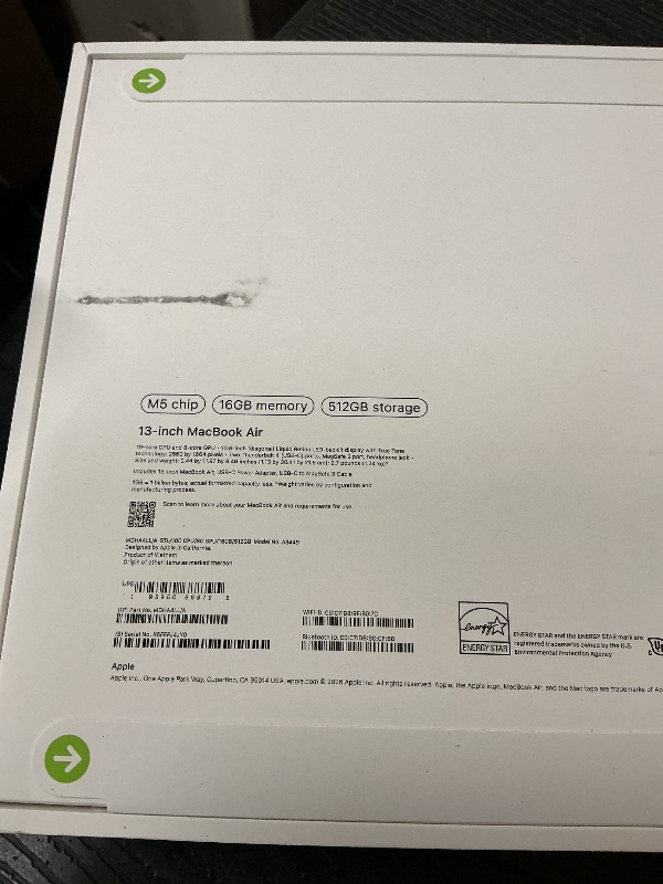 Photo 1 of Apple 2026 MacBook Air 13-inch Laptop with M5 chip: Built for AI, 13.6-inch Liquid Retina Display, 16GB Unified Memory, 512GB SSD, 12MP Center Stage Camera, Touch ID, Wi-Fi 7; Starlight