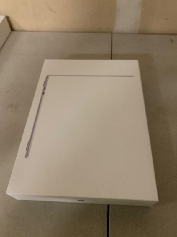 Photo 1 of Apple 2025 MacBook Air 13-inch Laptop with M4 chip: Built for Apple Intelligence, 13.6-inch Liquid Retina Display, 16GB Unified Memory, 256GB SSD Storage, 12MP Center Stage Camera, Touch ID; Silver *FACTORY SEALED*