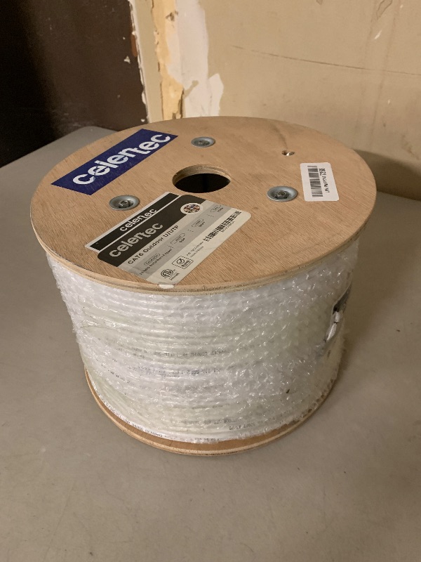 Photo 1 of celertec CAT6 Outdoor Cable, 500ft, 23AWG Solid Bare Copper, Unshielded Twisted Pair (UTP), UV Resistant, Weatherproof, CMX, ETL Listed, 550MHz, Bulk Ethernet Cable, Wooden Spool- White