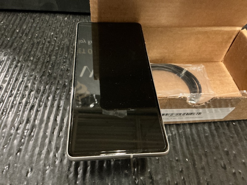 Photo 1 of Google Pixel 7 5G, US Version, 128GB, Snow - Unlocked (Renewed)