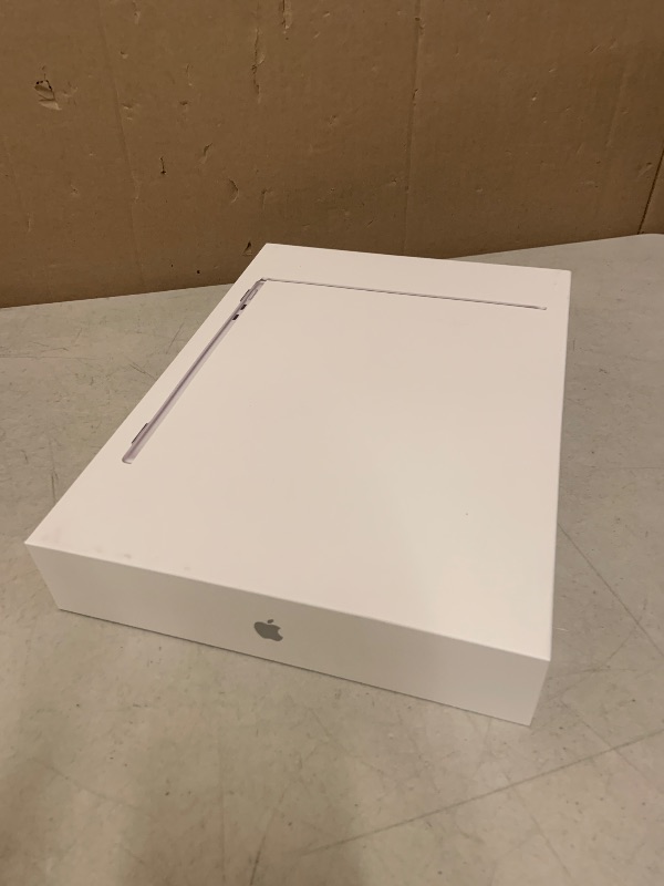Photo 1 of Apple 2026 MacBook Air 13-inch Laptop with M5 chip: Built for AI, 13.6-inch Liquid Retina Display, 16GB Unified Memory, 1TB SSD, 12MP Center Stage Camera, Touch ID, Wi-Fi 7; Silver