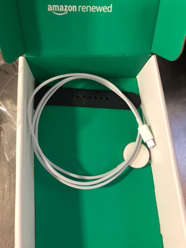 Photo 1 of Apple Watch Series 8 [GPS + Cellular, 45mm] - Midnight Aluminum Case with Midnight Sport Band, M/L (Renewed)