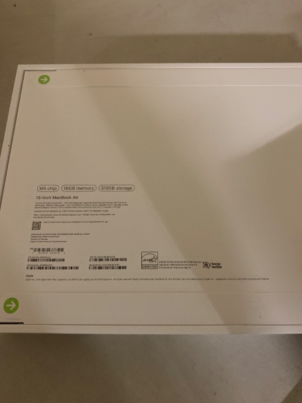 Photo 1 of Apple 2026 MacBook Air 13-inch Laptop with M5 chip: Built for AI, 13.6-inch Liquid Retina Display, 16GB Unified Memory, 512GB SSD, 12MP Center Stage Camera, Touch ID, Wi-Fi 7; Starlight
