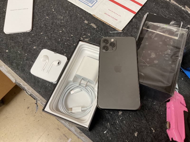 Photo 1 of Apple iPhone 11 Pro, 512GB, Space Gray - 
