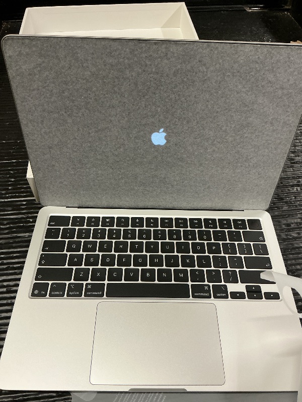 Photo 1 of Apple 2026 MacBook Air 13-inch Laptop with M5 chip: Built for AI, 13.6-inch Liquid Retina Display, 16GB Unified Memory, 512GB SSD, 12MP Center Stage Camera, Touch ID, Wi-Fi 7; Silver