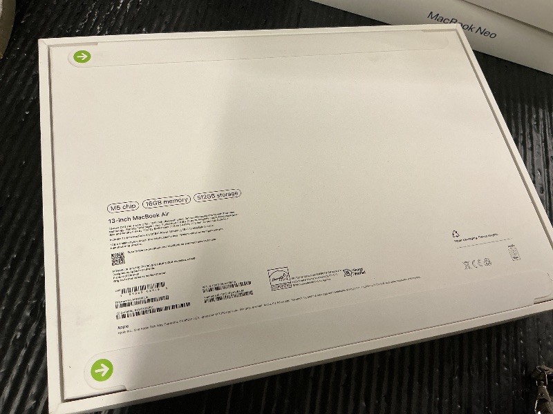 Photo 1 of Apple 2026 MacBook Air 13-inch Laptop with M5 chip: Built for AI, 13.6-inch Liquid Retina Display, 16GB Unified Memory, 512GB SSD, 12MP Center Stage Camera, Touch ID, Wi-Fi 7; Starlight