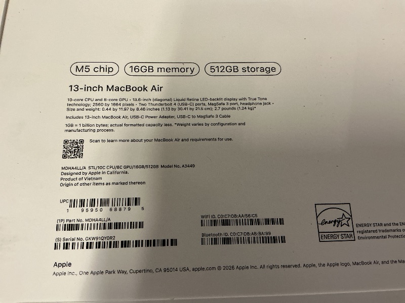 Photo 1 of Apple 2026 MacBook Air 13-inch Laptop with M5 chip: Built for AI, 13.6-inch Liquid Retina Display, 16GB Unified Memory, 512GB SSD, 12MP Center Stage Camera, Touch ID, Wi-Fi 7; Starlight