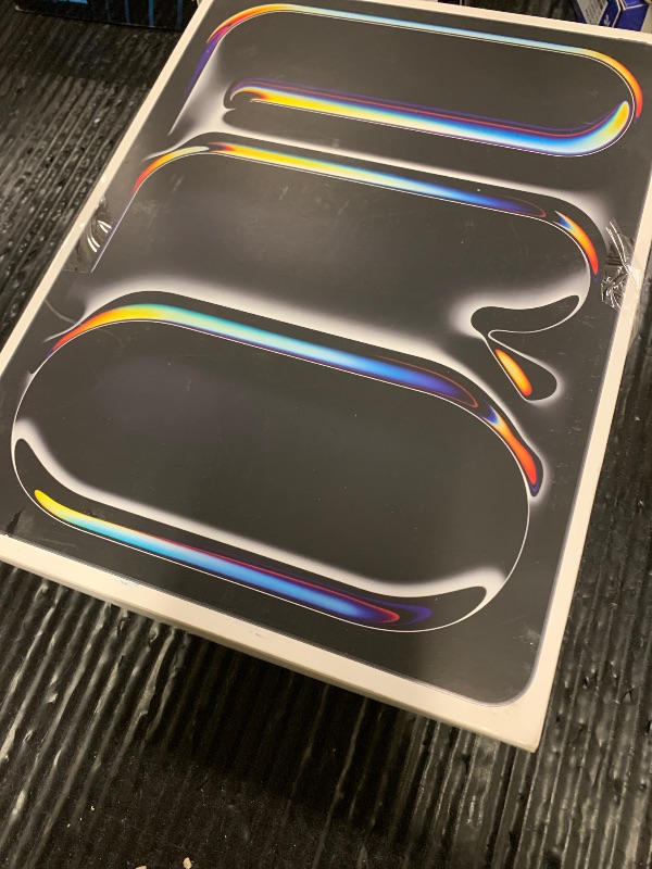 Photo 1 of Apple iPad Pro 13-Inch (M4): Built for Apple Intelligence, Ultra Retina XDR Display, 1TB, 12MP Front/Back Camera, LiDAR Scanner, Wi-Fi 6E, Face ID, All-Day Battery Life — Space Black