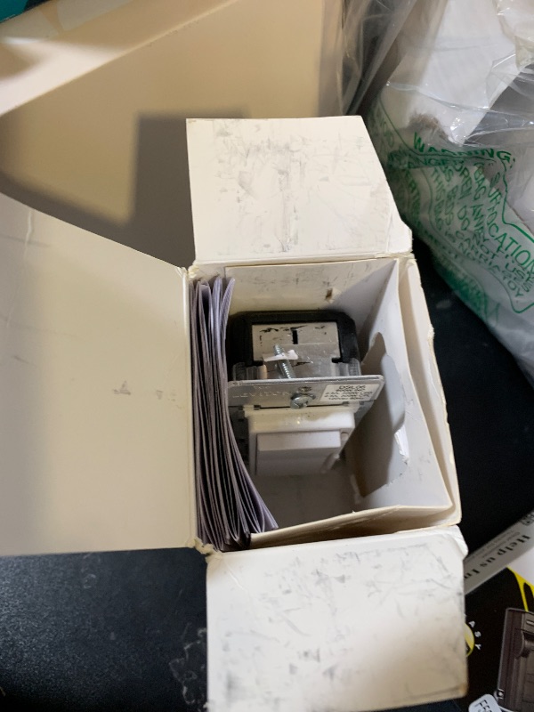 Photo 1 of Leviton DSL06-1LZ 8 Pack 600W Decora Rocker Slide Universal Dimmers, White/ Ivory/ Light Almond