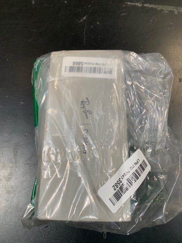 Photo 1 of Ray-Ban Meta (Gen 1), Wayfarer, Matte Black | Smart AI Glasses for Men, Women —12 MP Camera, Open-Ear Speakers for Audio, Video Recording and Bluetooth —Transitions® Green Lenses —Wearable Technology