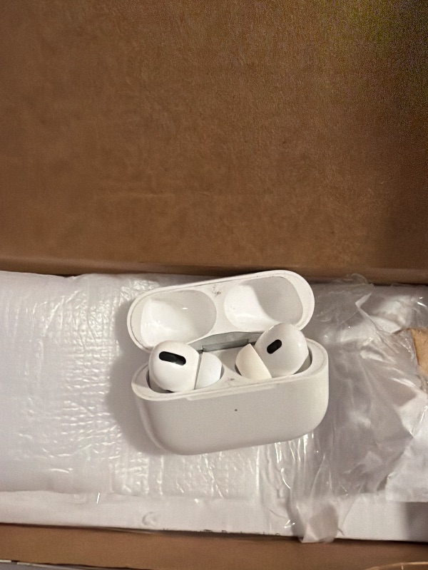 Photo 3 of Apple AirPods Pro (2nd generation) with MagSafe Charging Case (USB-C) (Renewed)