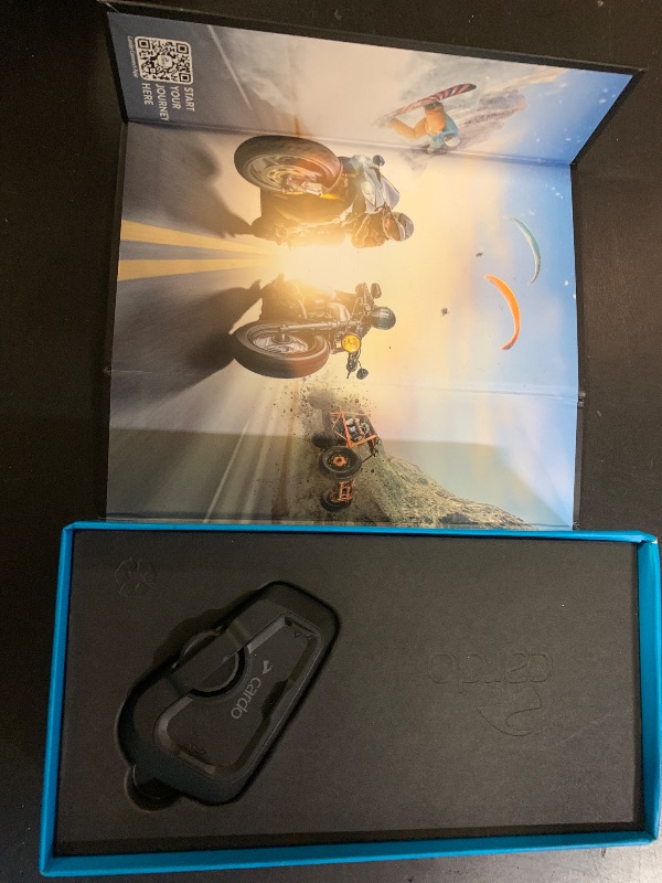 Photo 1 of Cardo Systems FREECOM 2X Motorcycle 2-Way Helmet Bluetooth Communication System Headset Intercom, Universal Bluetooth Connectivity, Waterproof, 40mm Speakers - Single Pack